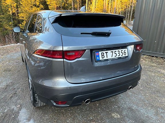 Jaguar F-PACE 25 of 30