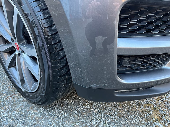 Jaguar F-PACE 8 of 30
