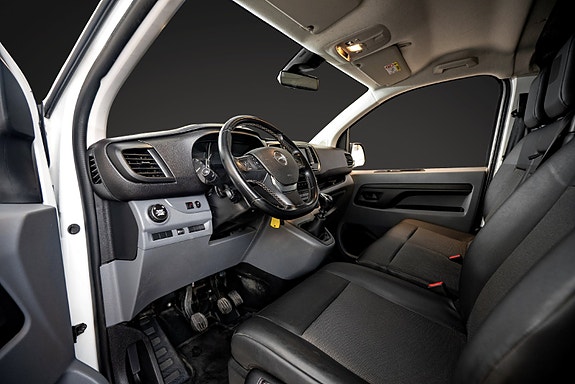 Opel Vivaro 9 of 21