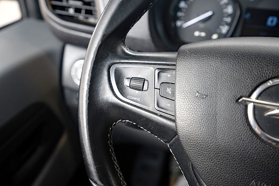 Opel Vivaro 14 of 21