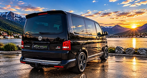 Volkswagen Multivan 6 of 15