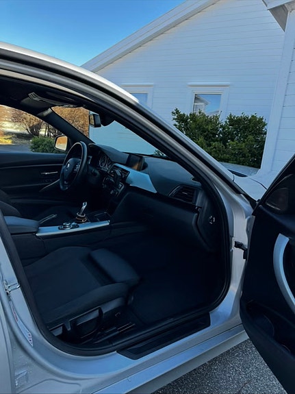 BMW 318d 8 of 9