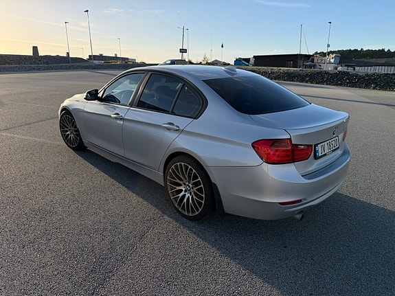 BMW 318d 2 of 9