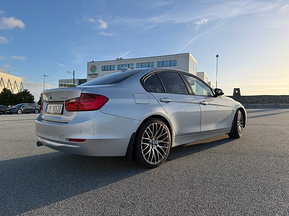 BMW 318d 5 of 9