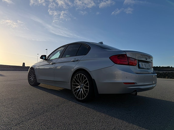 BMW 318d 3 of 9
