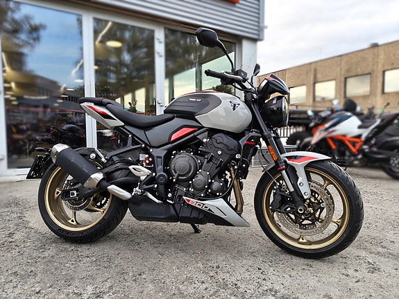 Triumph Trident 800 – 113 hk // DEMO 2 of 9
