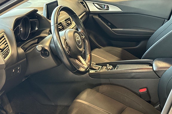 Mazda 3 14 of 21