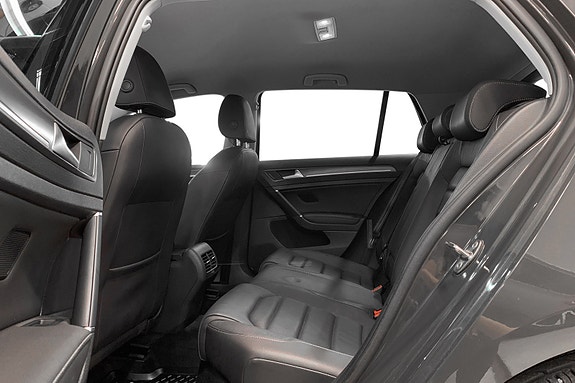 Volkswagen e-Golf VII 10 of 13