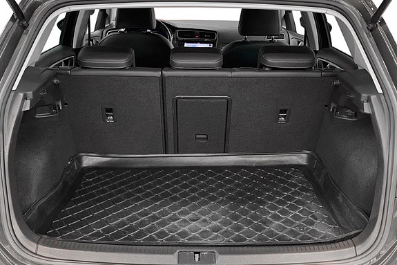Volkswagen e-Golf VII 11 of 13