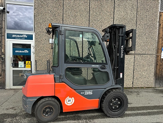 Toyota 8FDJF35   65488 2 of 7