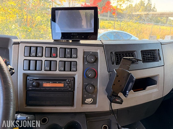 Volvo Fl 27 of 30