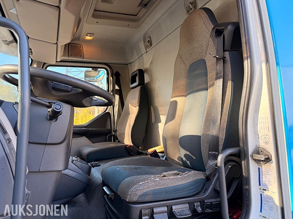 Volvo Fl 18 of 30