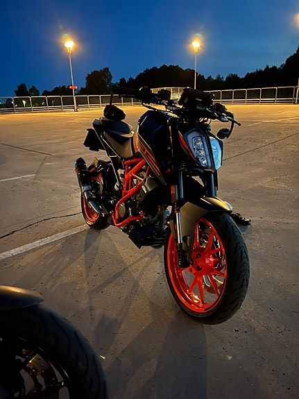 KTM 125 Duke 6 of 10