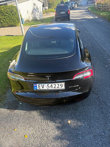 Tesla Model 3 7 of 20