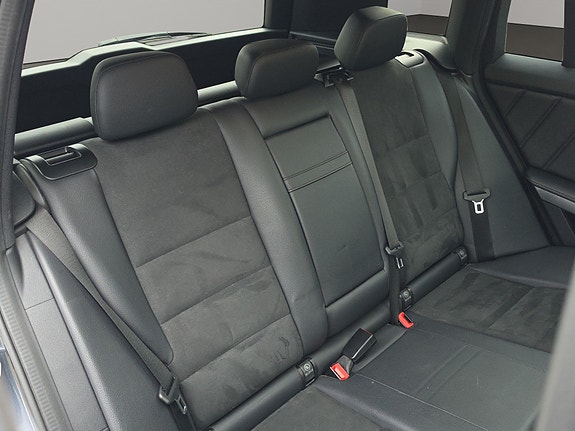 Mercedes-Benz GLK220 19 of 30