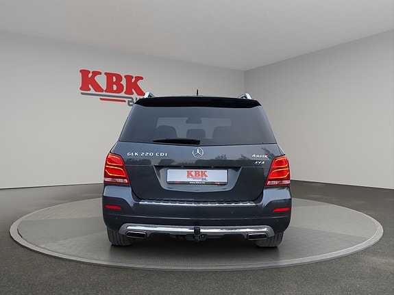 Mercedes-Benz GLK220 9 of 30