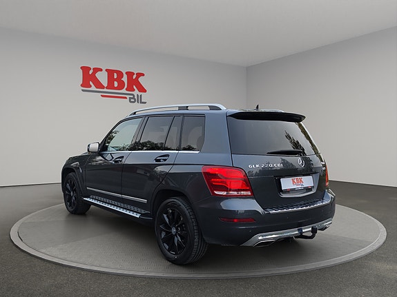 Mercedes-Benz GLK220 8 of 30