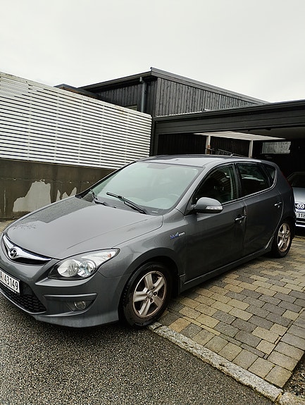 Hyundai i30 3 of 7