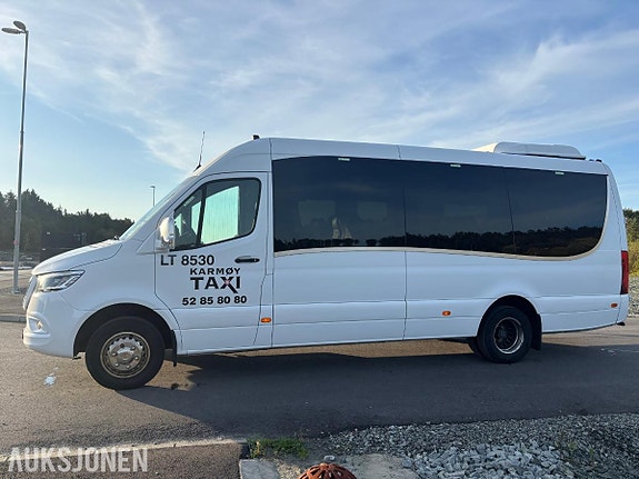 Mercedes-Benz 2023 Iles Automotive Sprinter 17-seters minibuss, Automat, Rullestolrampe, 123.931km 2 of 30