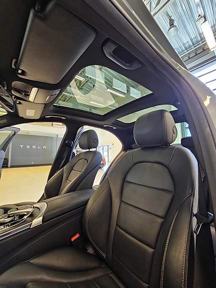 Mercedes-Benz C350 e 13 of 30