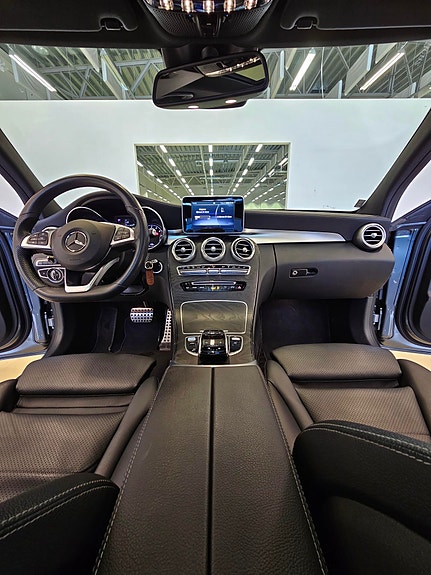 Mercedes-Benz C350 e 9 of 30