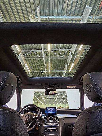 Mercedes-Benz C350 e 10 of 30