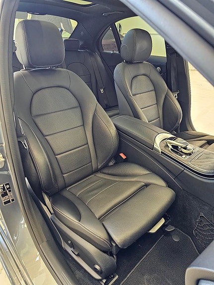 Mercedes-Benz C350 e 14 of 30