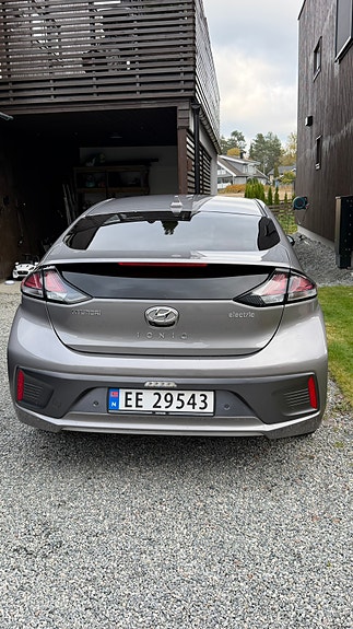 Hyundai IONIQ 5 of 9