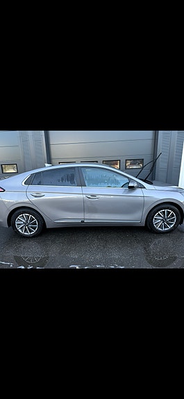 Hyundai IONIQ 9 of 9