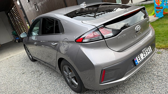 Hyundai IONIQ 6 of 9