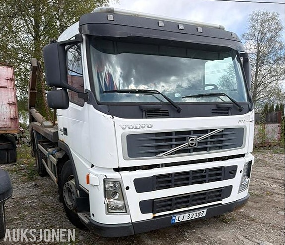 Volvo FM 300 4X2 3 of 14