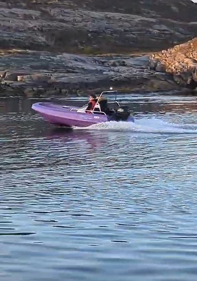 River 420 XR 2 of 15