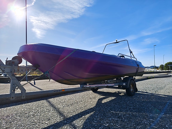 River 420 XR 9 of 15
