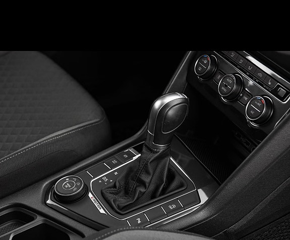 Volkswagen Tiguan 8 of 12