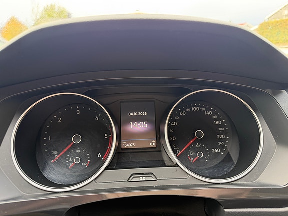 Volkswagen Tiguan 4 of 12