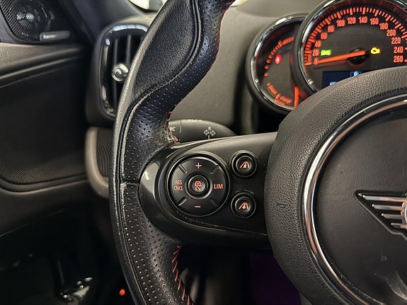 MINI Countryman Cooper SE 26 of 30