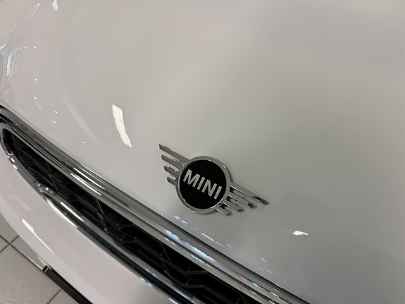 MINI Countryman Cooper SE 8 of 30