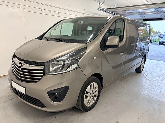 Opel Vivaro 10 of 24