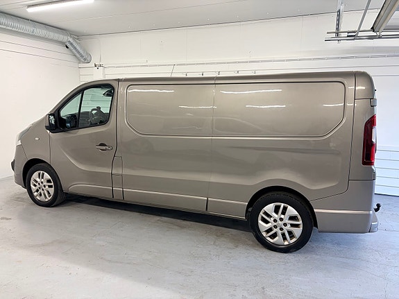 Opel Vivaro 8 of 24