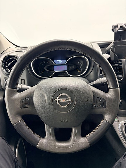 Opel Vivaro 14 of 24