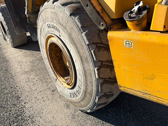 Volvo A25E 9 of 17