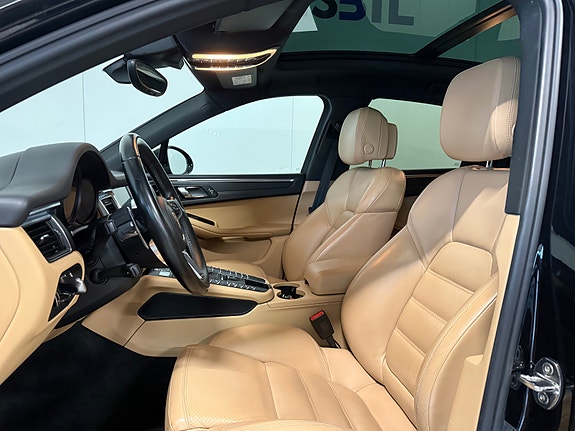 Porsche Macan 16 of 29