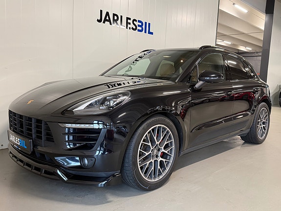 Porsche Macan 12 of 29