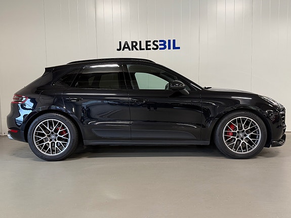 Porsche Macan 2 of 29