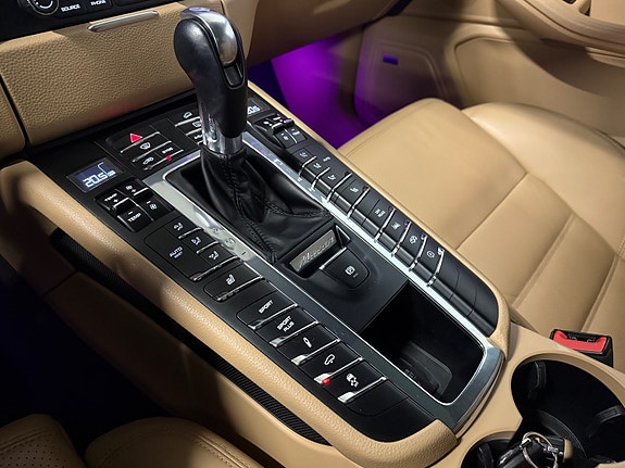 Porsche Macan 21 of 29