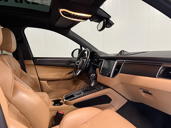 Porsche Macan 4 of 29