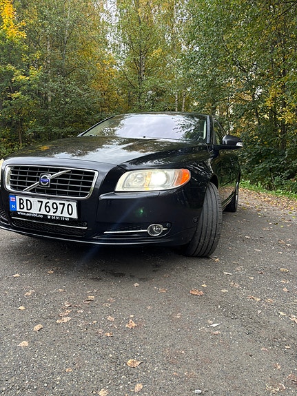 Volvo S80 2 of 21