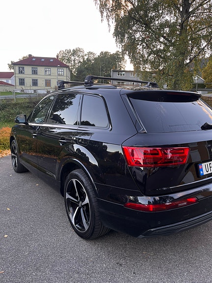 Audi Q7 9 of 30