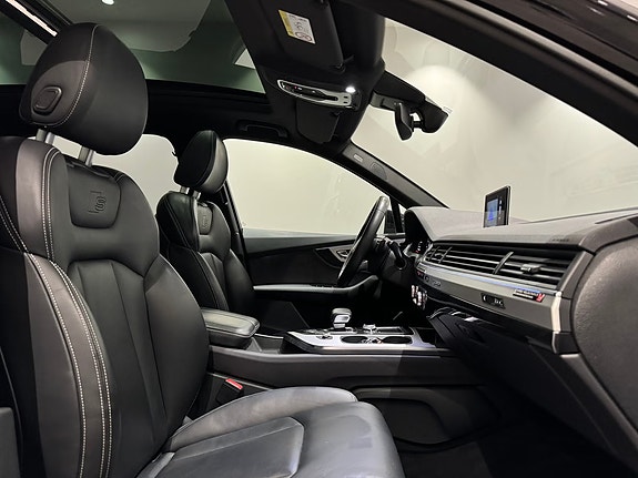 Audi Q7 20 of 30