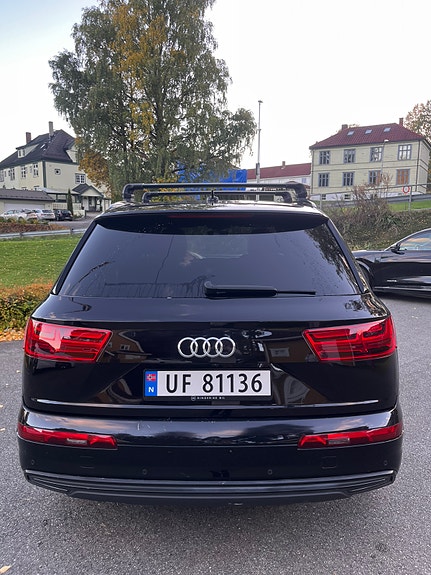 Audi Q7 8 of 30